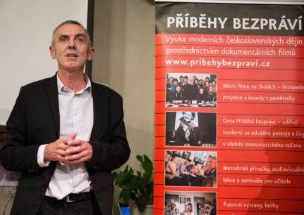 Debata se uskutečnila pod hlavičkou Příběhů bezpráví. Dva dny před diskusí Jacenko předával letošní cenu Příběhů bezpráví v pražské Lucerně.